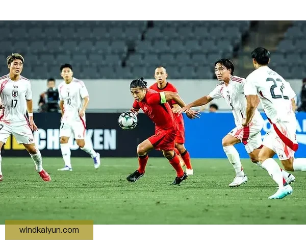 利桑德罗在英超表现稳健，逐渐适应新环境，展现出竞争力增强的态势。