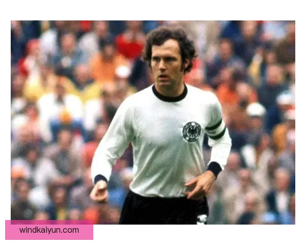 贝肯鲍尔自由人战术在现代足球中的影响持续受到关注